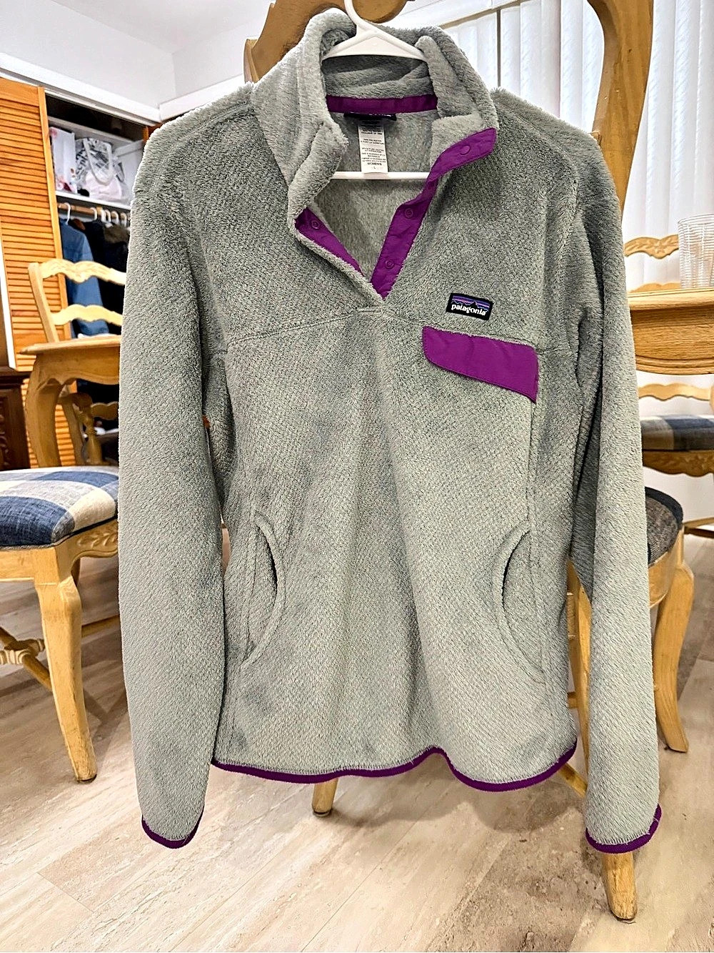 Patagonia Women's Lightweight Synchilla Snap-T Pullover Gray & Purple Size Large
